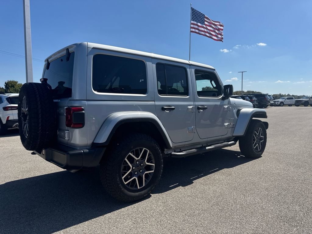 Used 2024 Jeep Wrangler Sahara w/ Technology Group image 7