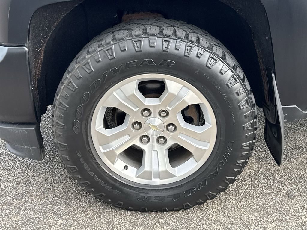Used 2018 Chevrolet Silverado 1500 LT w/ All Star Edition image 10
