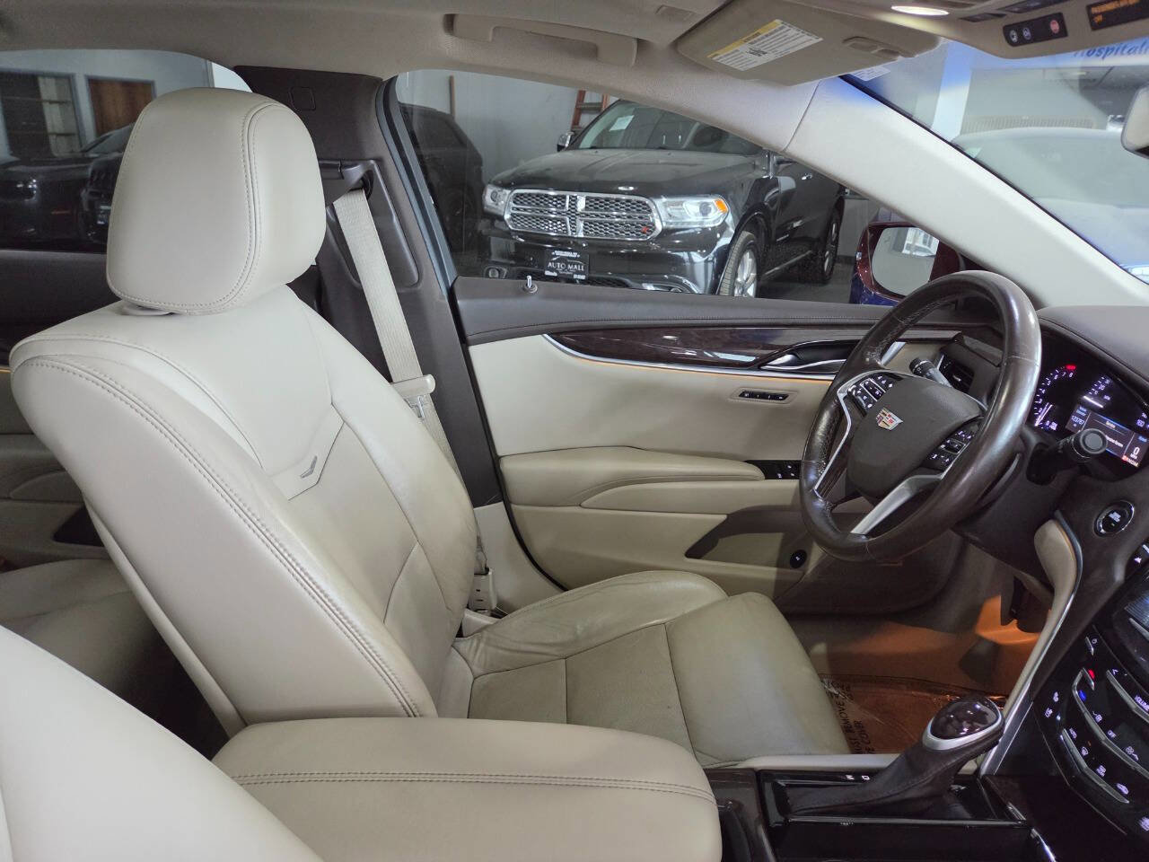Used 2016 Cadillac XTS Luxury w/ Driver Awareness Package image 26