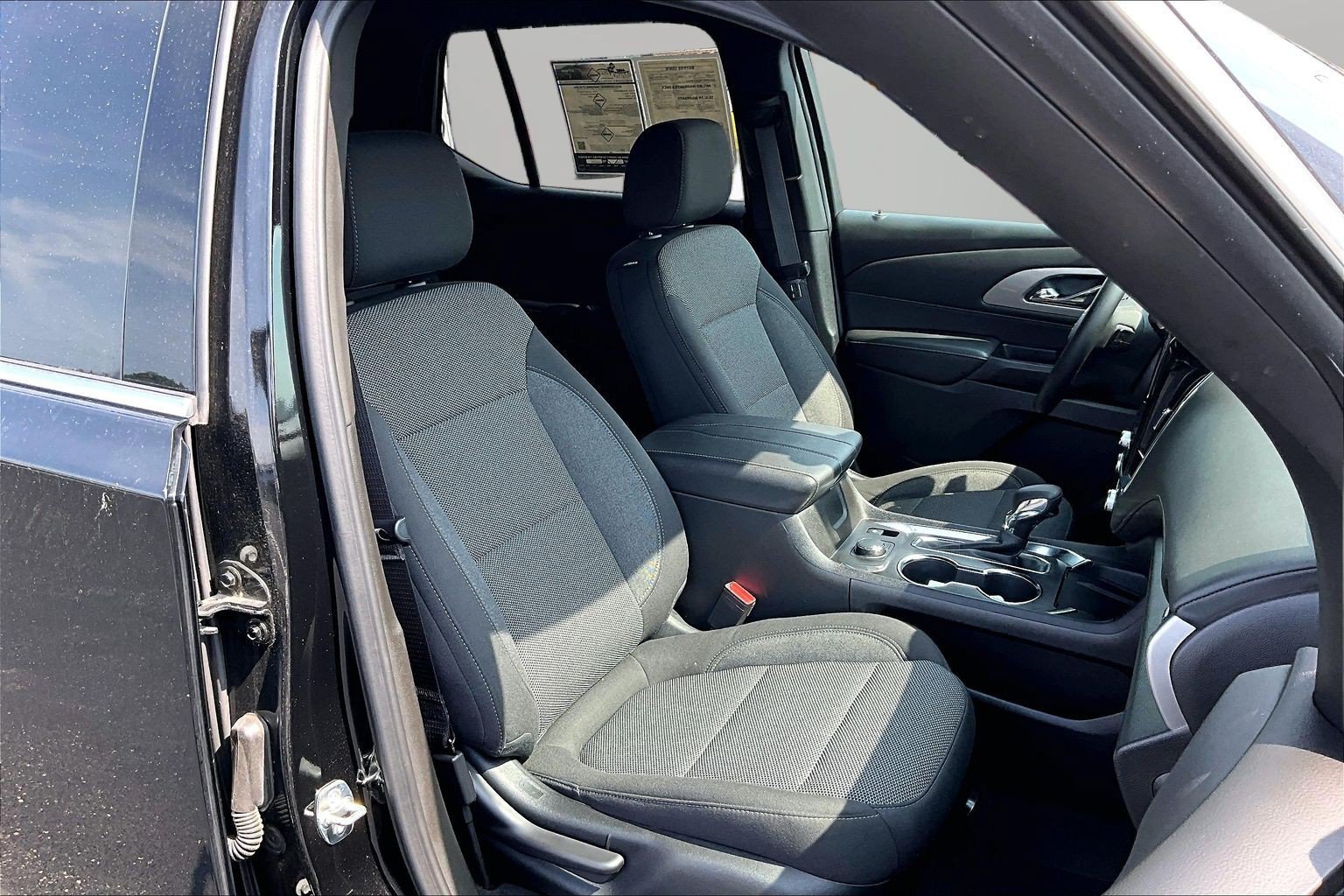 Used 2023 Chevrolet Traverse LT AWD/4WD image 7