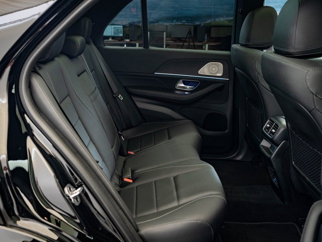 Certified 2025 Mercedes-Benz GLE 450 4MATIC image 36
