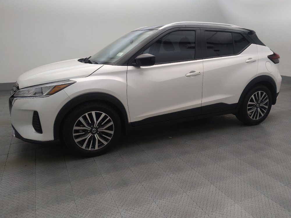 Used 2021 Nissan Kicks SV FWD image 2