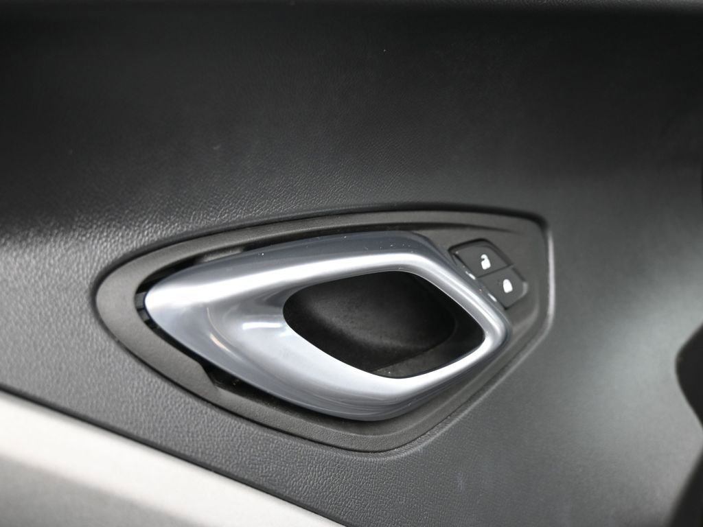 Used 2022 Chevrolet Camaro LT image 33
