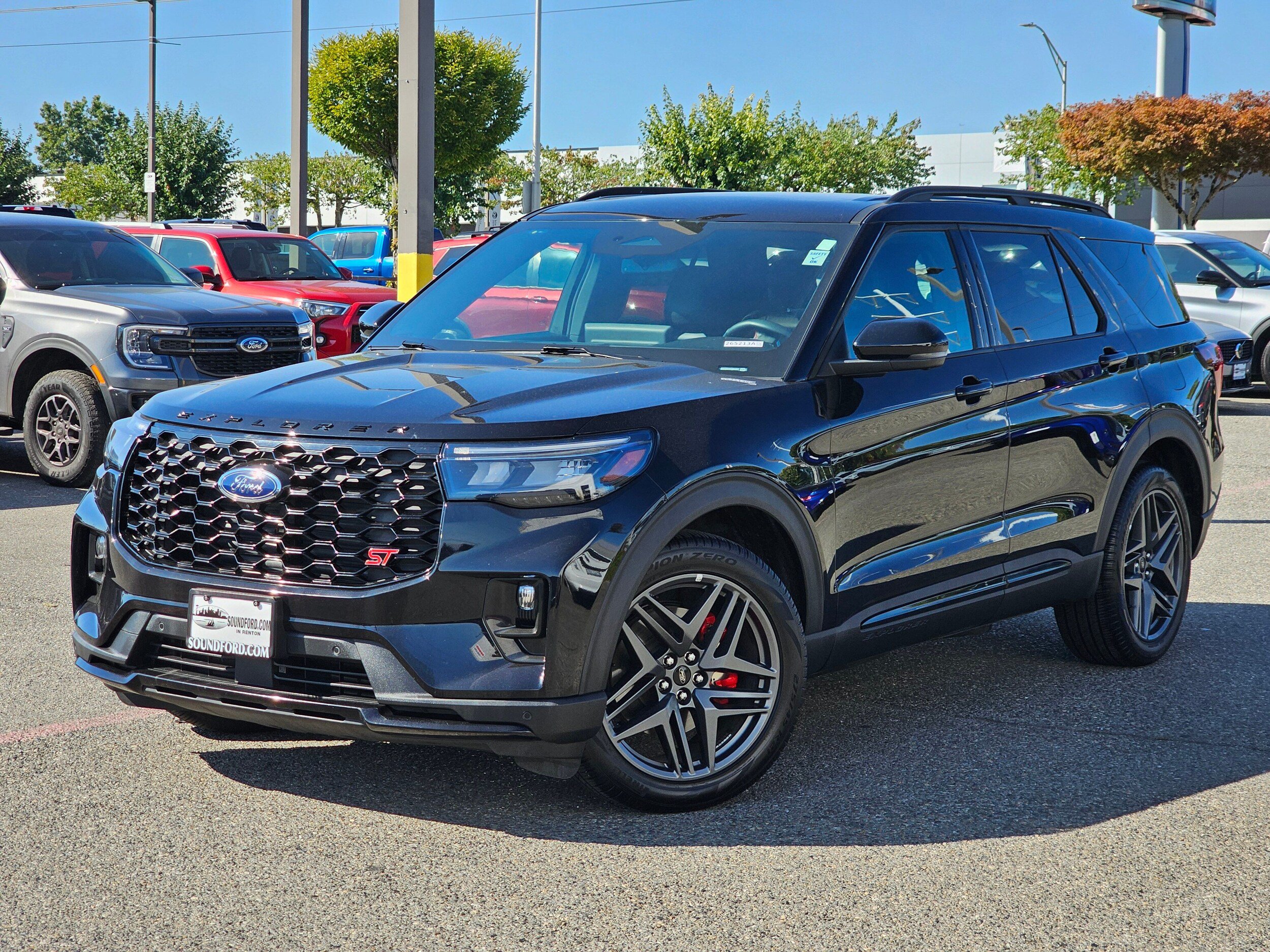 Used 2025 Ford Explorer ST w/ Sun And Sound Package AWD/4WD image 1