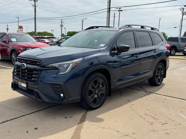 Used 2025 Subaru Ascent Onyx Edition image 3