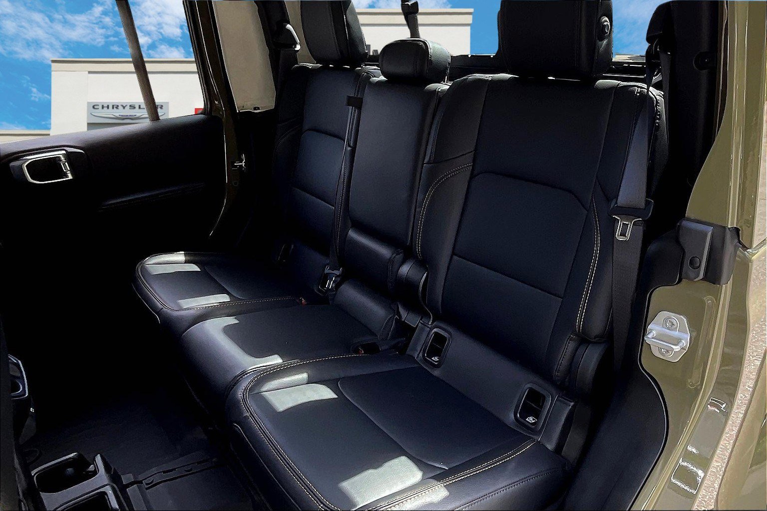 Certified 2025 Jeep Gladiator Sport image 21