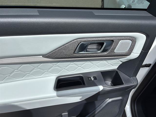 New 2026 Ford Explorer Platinum w/ LUX Leather Package AWD/4WD image 16