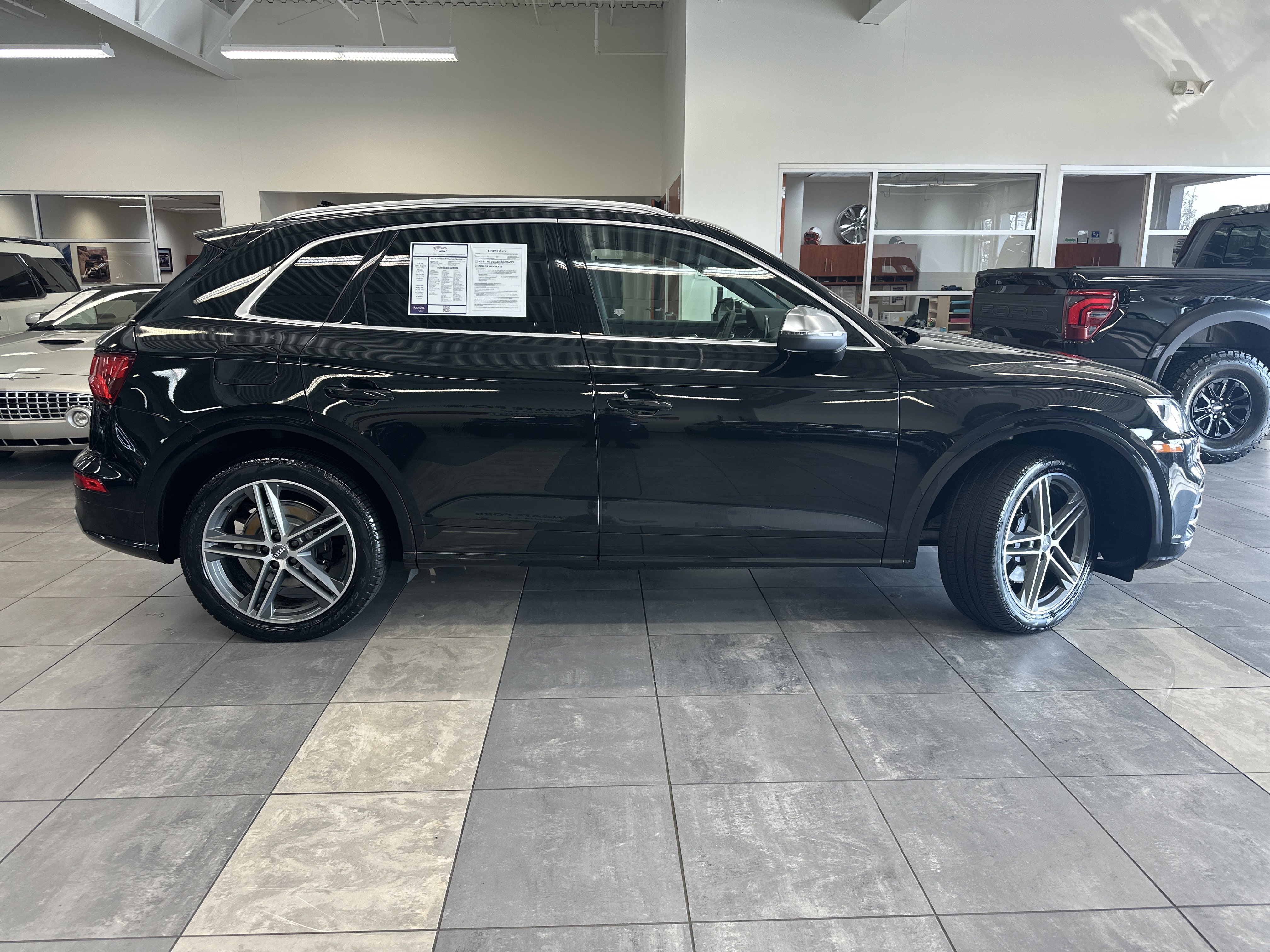 Used 2019 Audi SQ5 Premium Plus w/ Premium Plus Package image 11