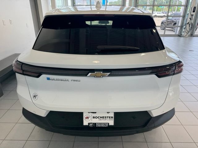 Used 2026 Chevrolet Equinox EV LT w/ Comfort Package AWD/4WD image 39