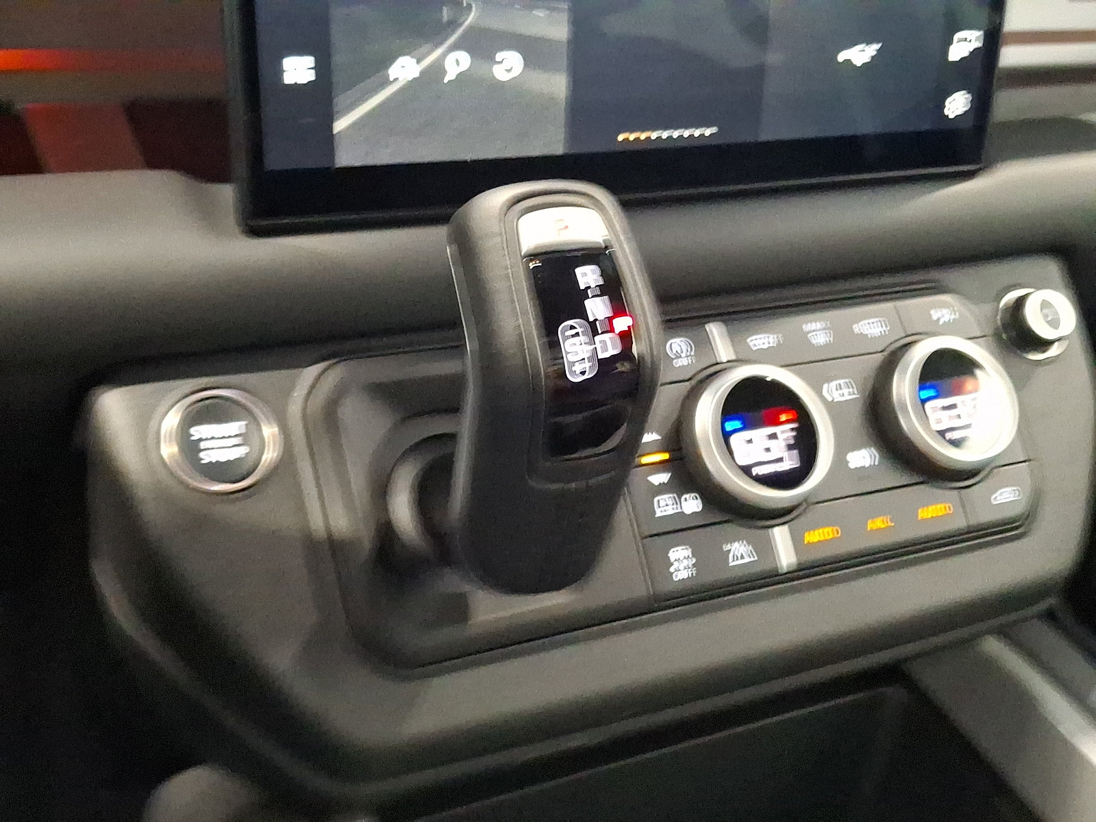 Certified 2025 Land Rover Defender 110 X AWD/4WD image 13