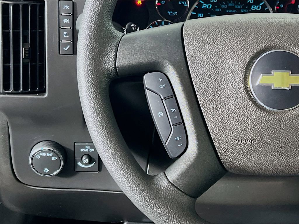 Used 2025 Chevrolet Express 3500 LT w/ LT Preferred Equipment Group RWD image 10