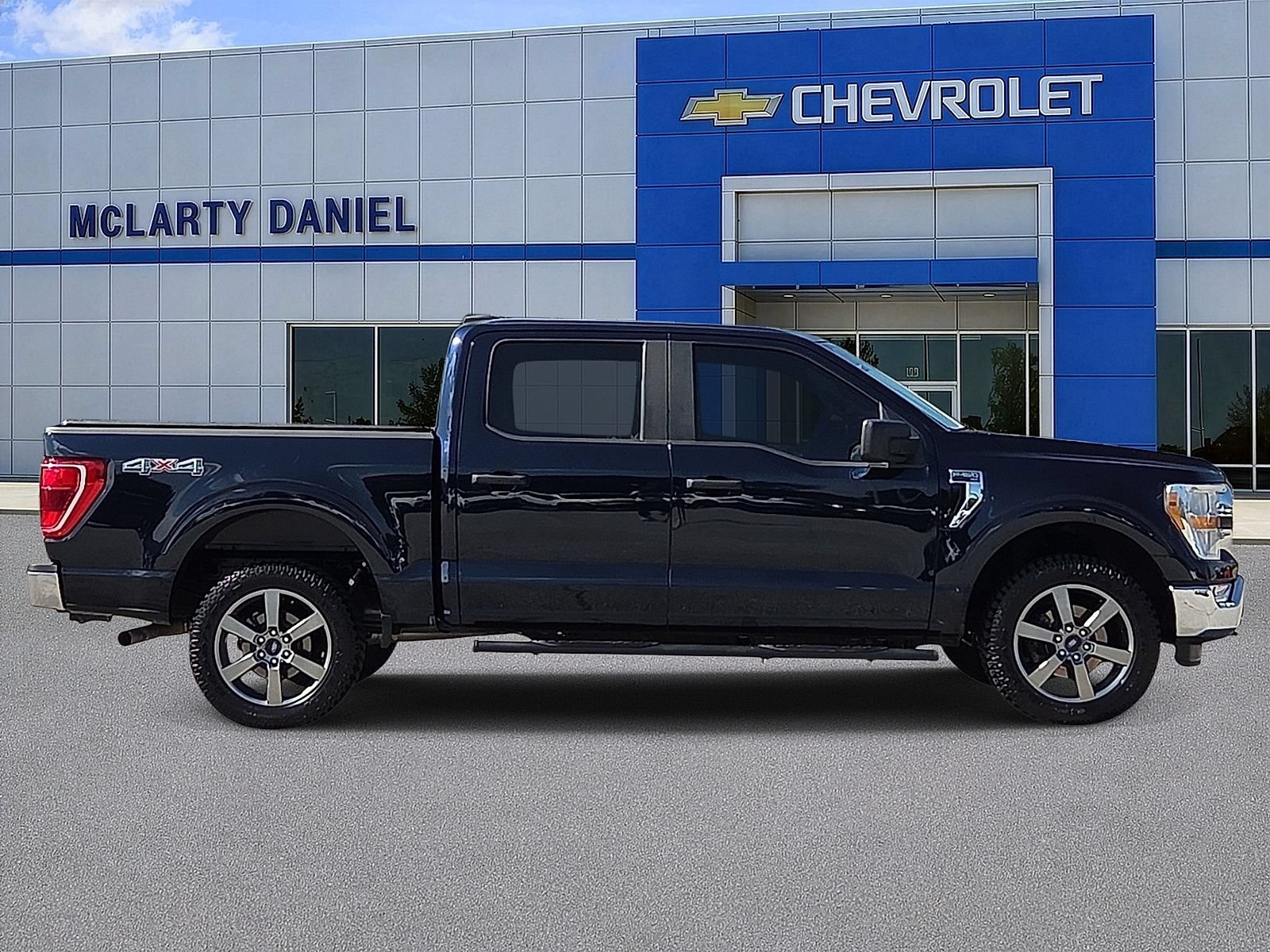 Used 2021 Ford F150 XLT AWD/4WD image 6