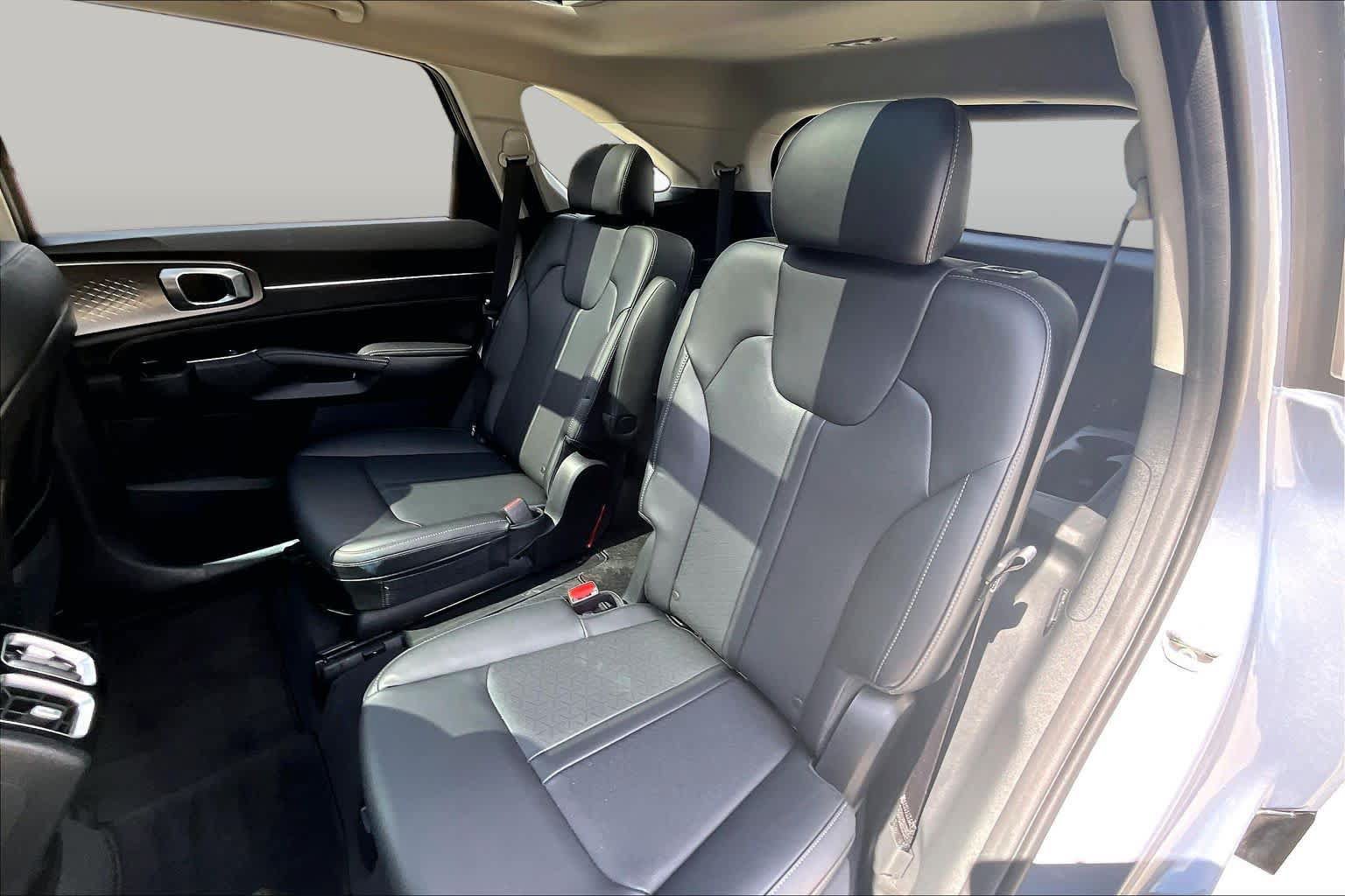 Certified 2023 Kia Sorento SX AWD/4WD image 17