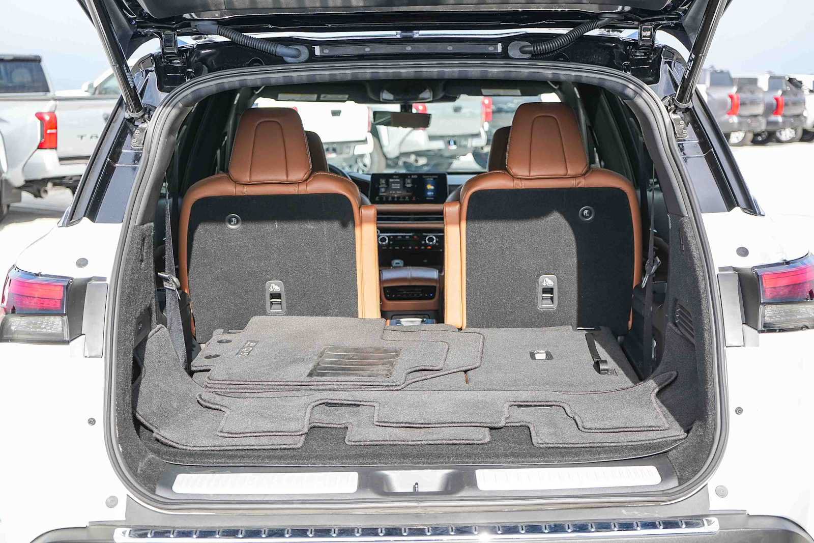 Used 2025 INFINITI QX60 Autograph w/ Cargo Package AWD/4WD image 29