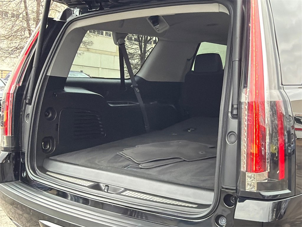 Used 2020 Cadillac Escalade ESV Luxury image 8