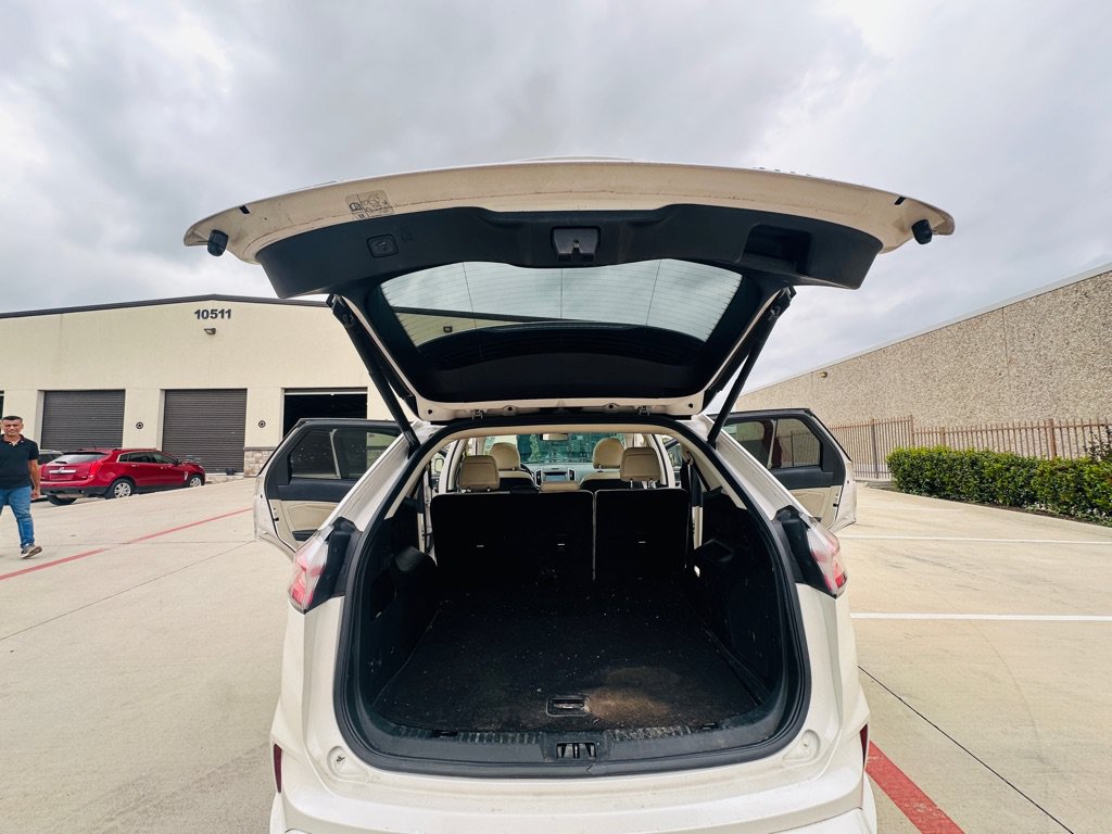 Used 2019 Ford Edge Titanium w/ Equipment Group 301A FWD image 17