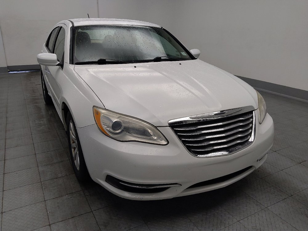 Used 2014 Chrysler 200 Touring FWD image 14