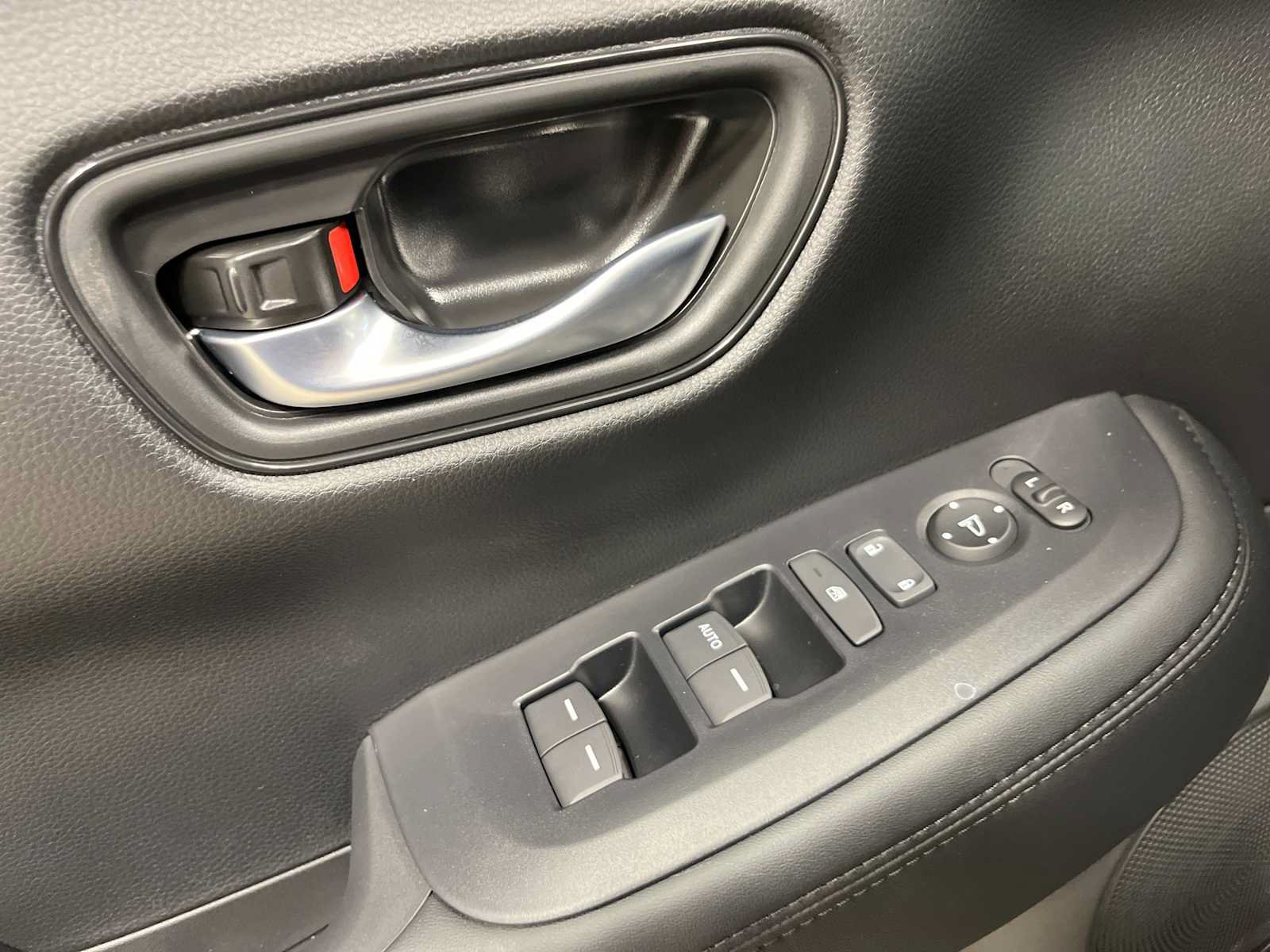 New 2027 Honda HR-V LX image 12