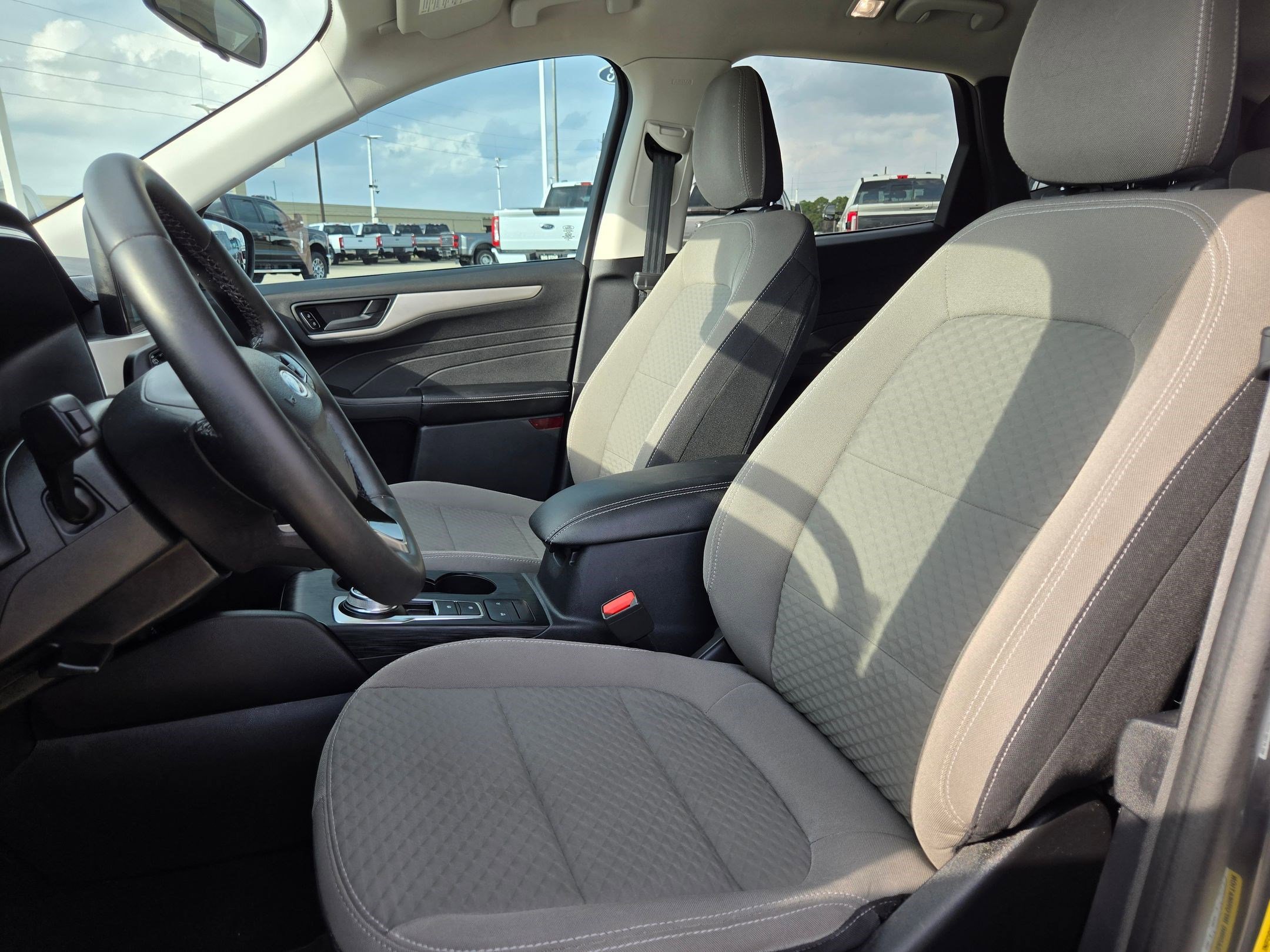 Used 2022 Ford Escape SE w/ Convenience Package image 18