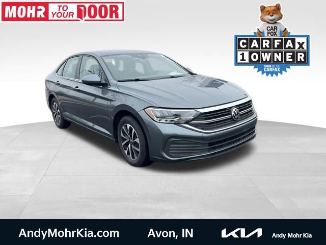 Used 2024 Volkswagen Jetta S image 1