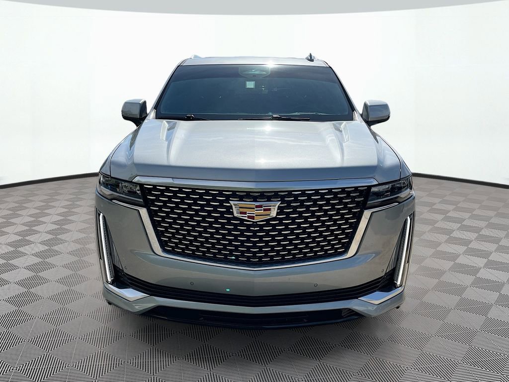 Used 2024 Cadillac Escalade Premium Luxury RWD image 2