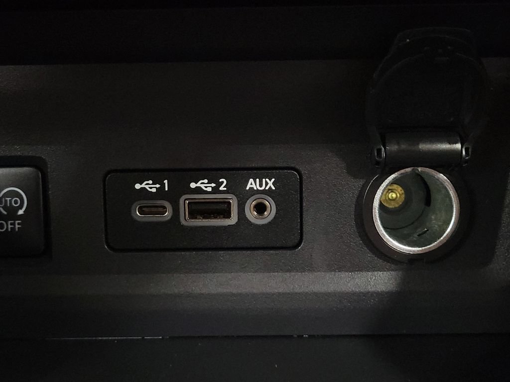 Used 2024 Nissan Sentra SV FWD image 24