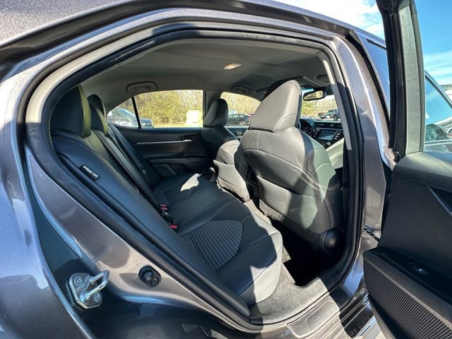 Used 2019 Toyota Camry SE w/ Convenience Package image 17