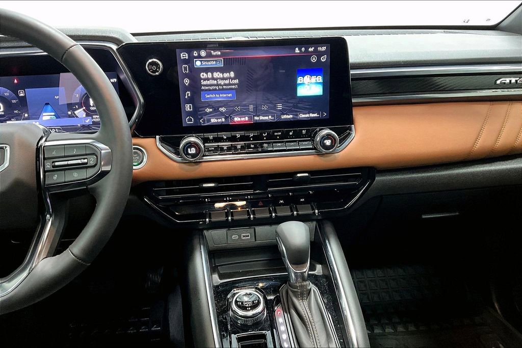 Used 2025 GMC Canyon AT4 w/ Technology Plus Package image 8