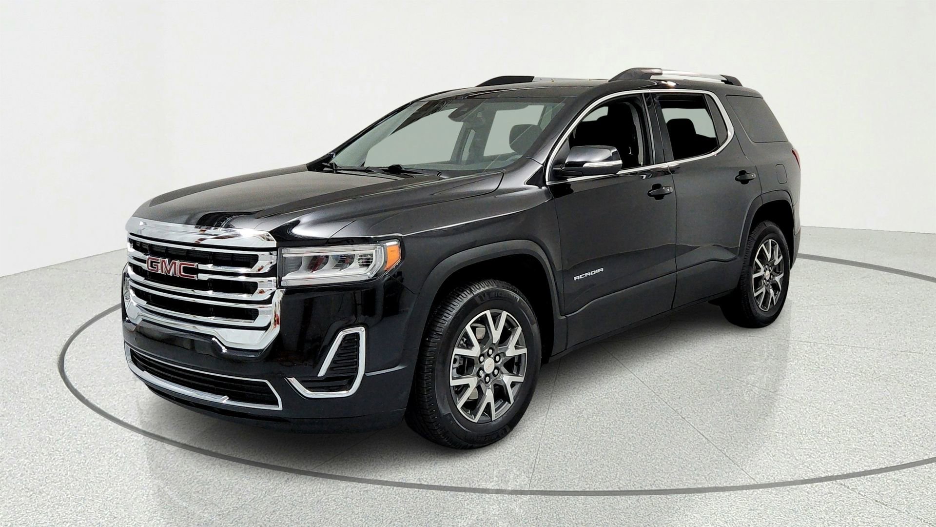 Used 2021 GMC Acadia SLE w/ Driver Convenience Package FWD image 1