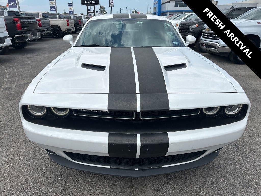Used 2016 Dodge Challenger SXT Plus RWD image 8