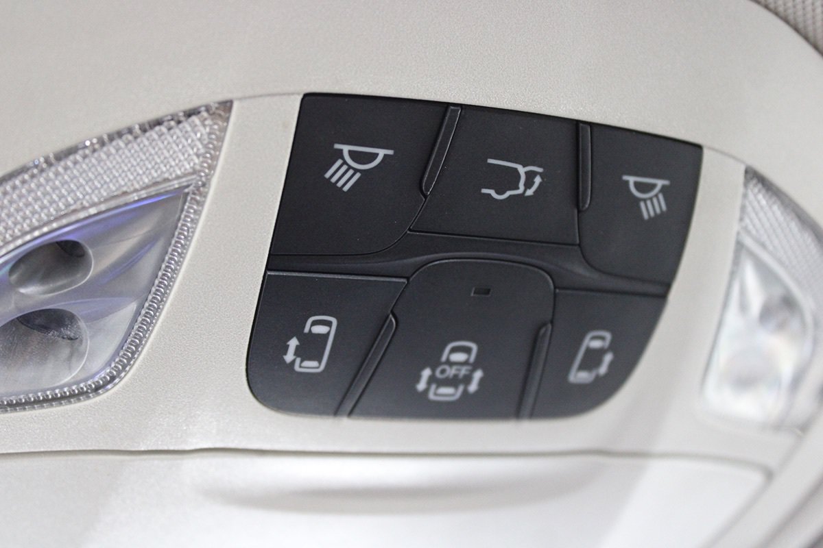 Used 2023 Chrysler Pacifica Touring-L FWD image 11