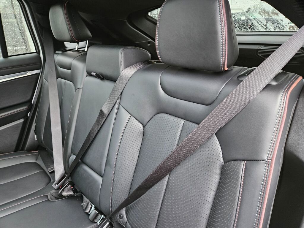 Used 2024 Jeep Wagoneer Launch Edition image 15