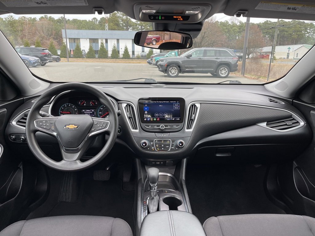 Used 2024 Chevrolet Malibu LT image 8