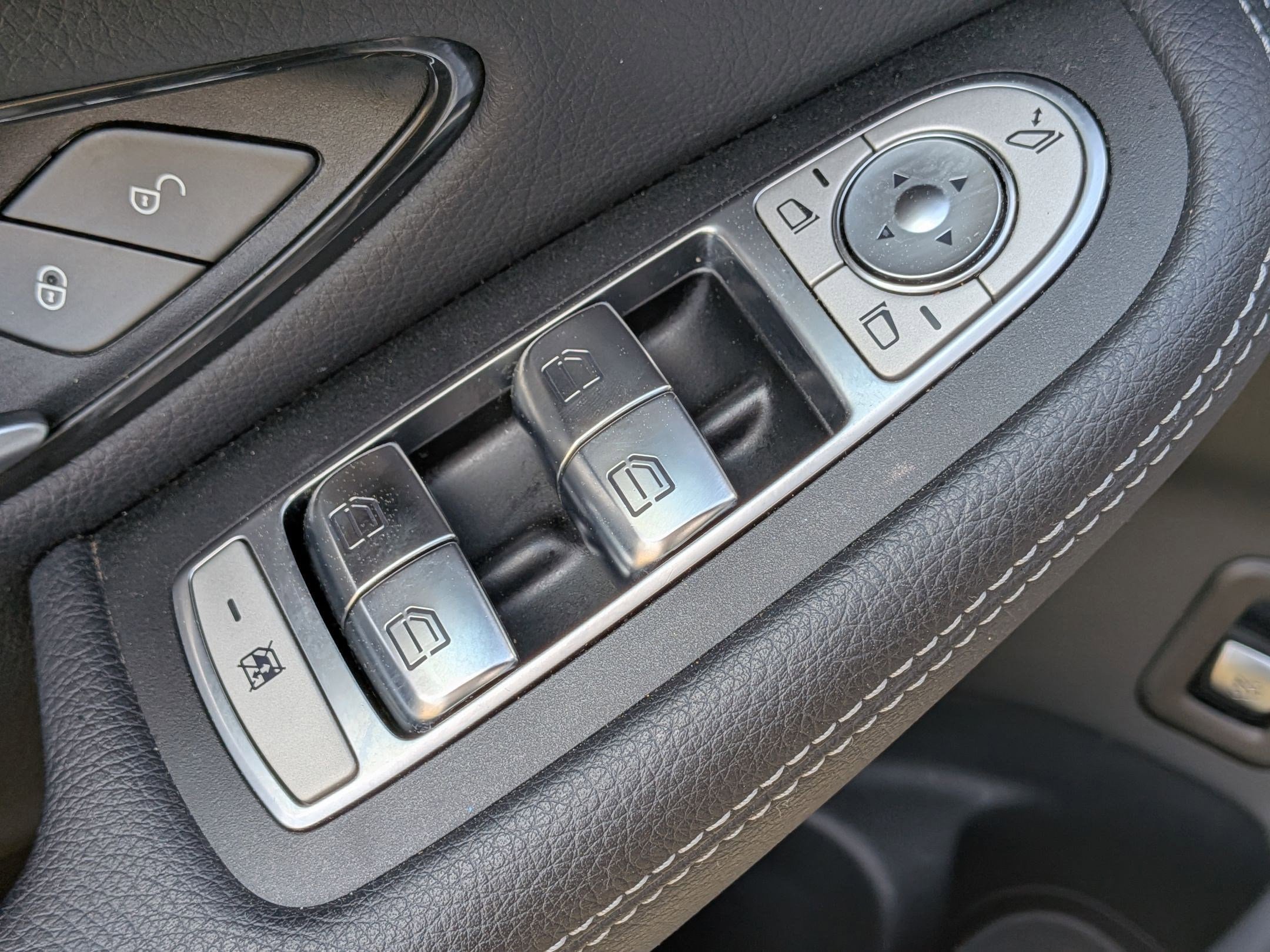 Used 2021 Mercedes-Benz GLC 300 image 13