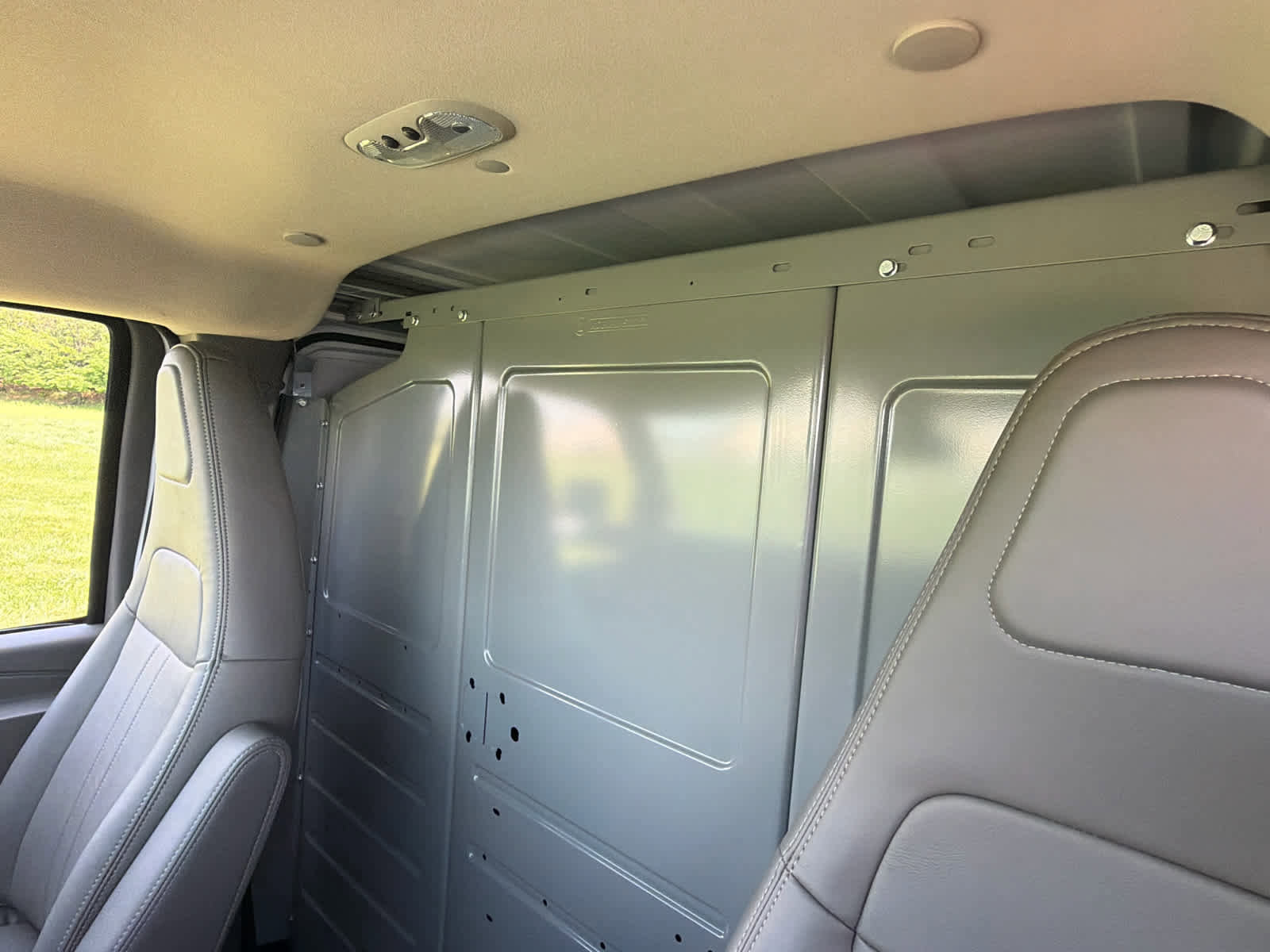 New 2025 GMC Savana 2500 w/ Driver Convenience Package RWD image 30