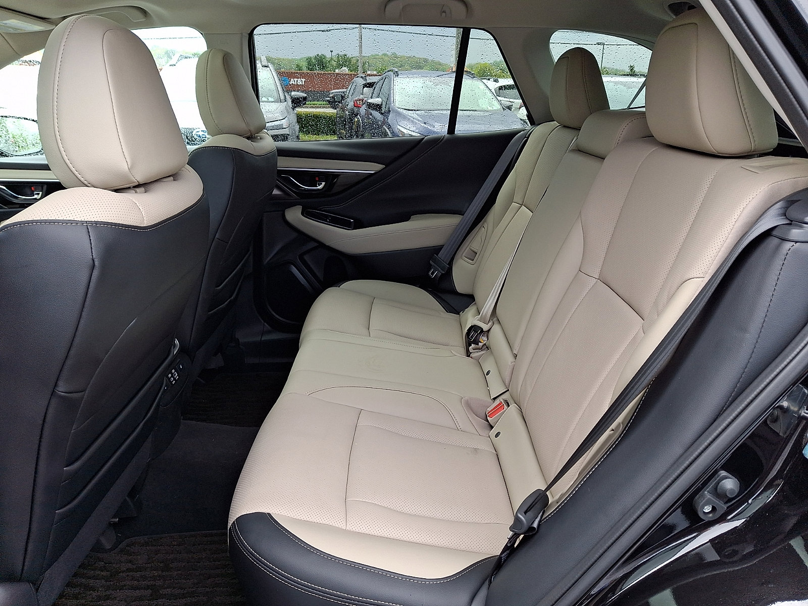 Certified 2025 Subaru Outback Limited AWD/4WD image 10