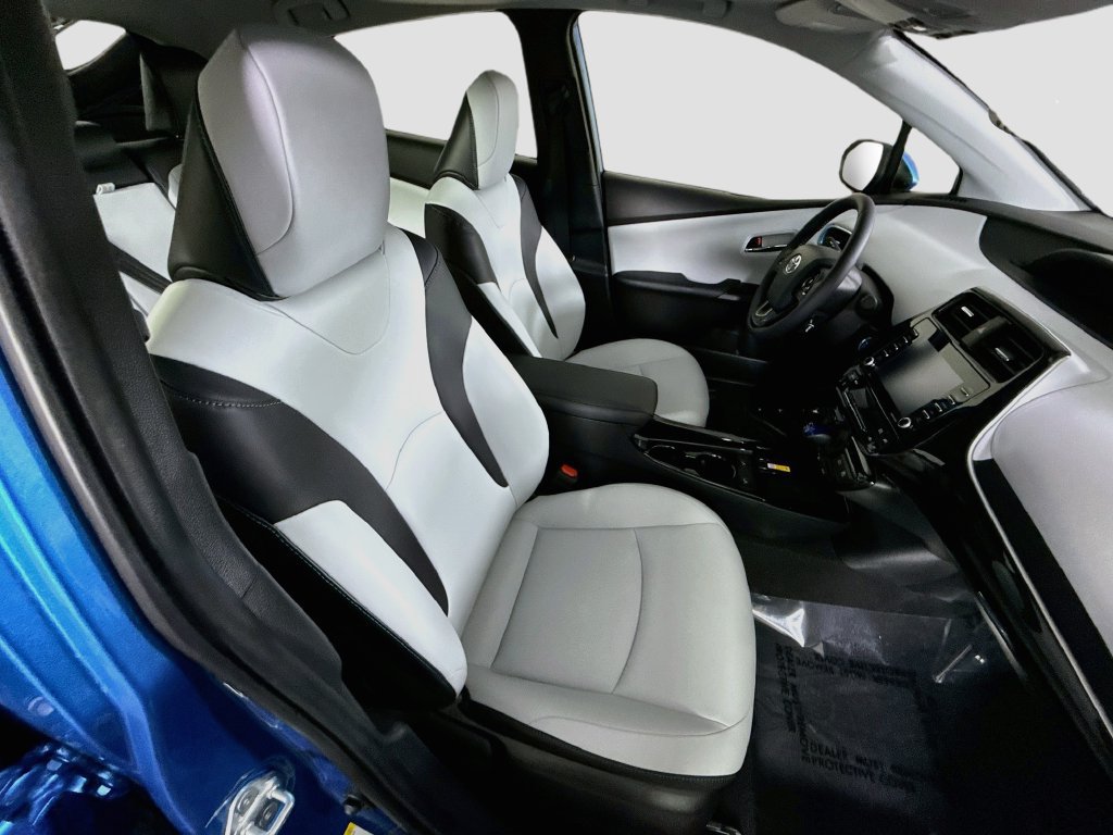 Certified 2022 Toyota Prius XLE w/ Premium Convenience Package FWD image 31