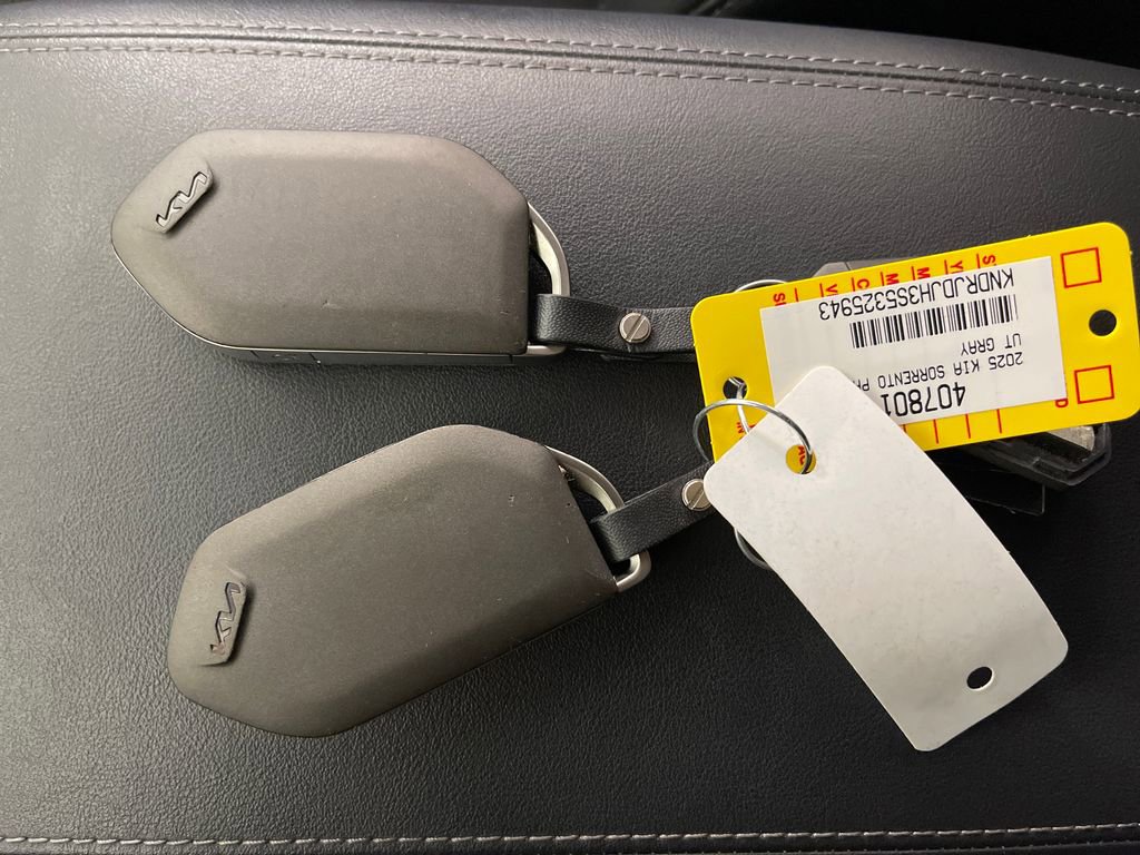 Used 2025 Kia Sorento EX w/ EX Panoramic Sunroof Package AWD/4WD image 26