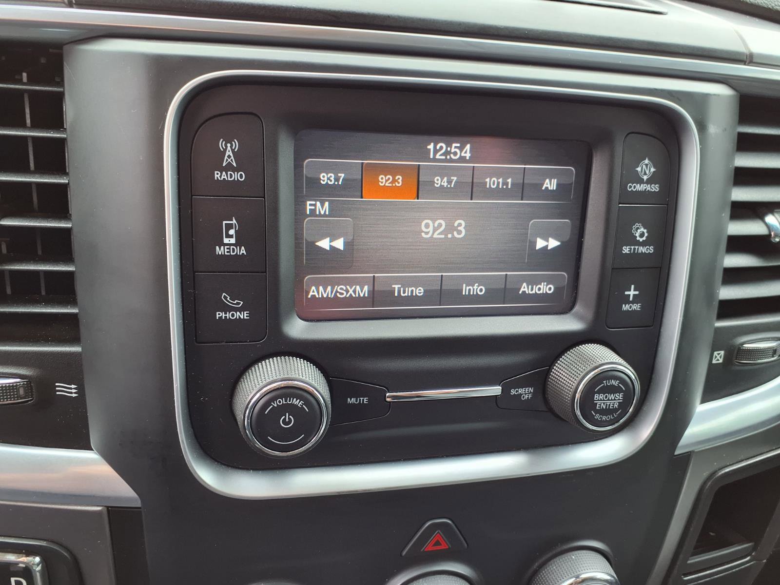 Used 2021 RAM 1500 Classic SLT AWD/4WD image 5