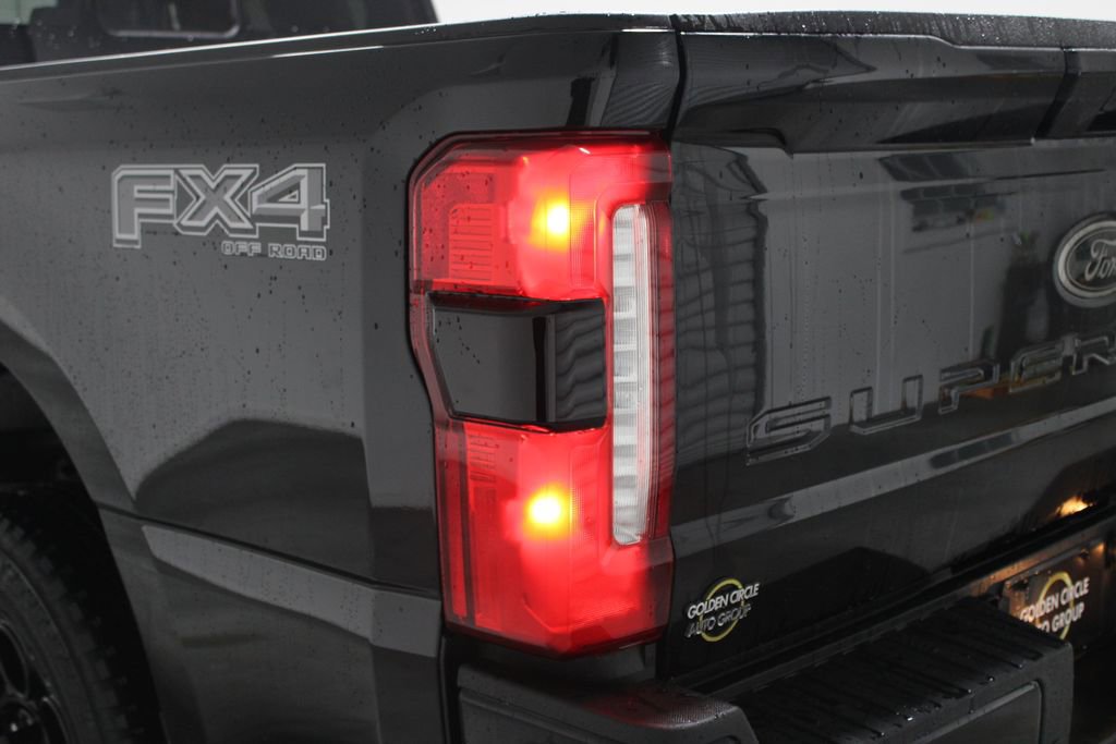 New 2026 Ford F250 Lariat w/ Black Appearance Package image 59