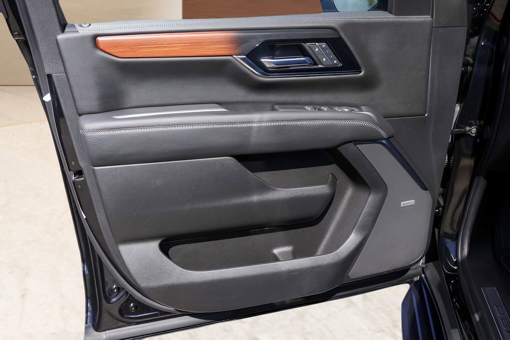 Used 2025 GMC Yukon Denali image 22