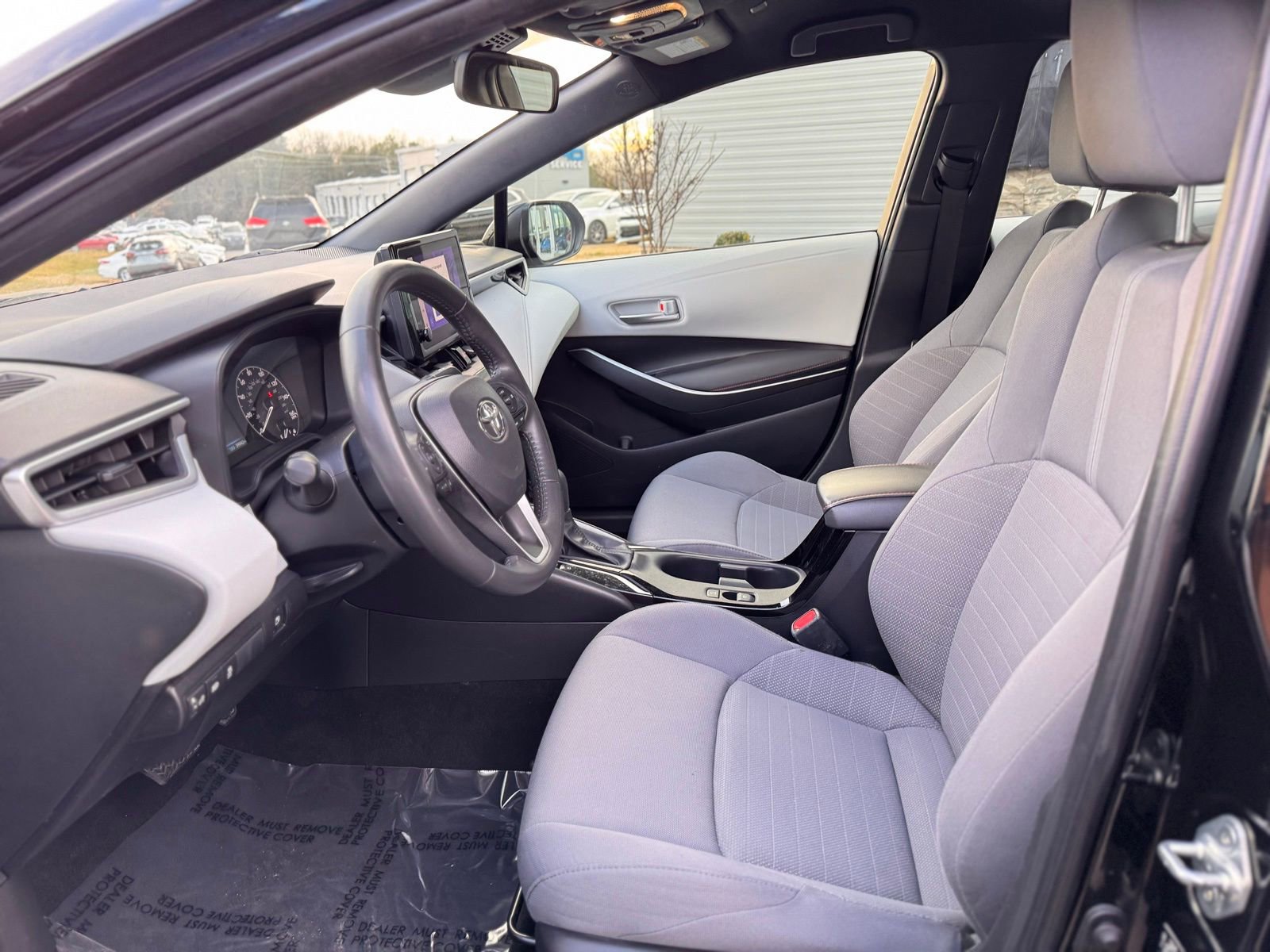 Used 2023 Toyota Corolla SE image 12