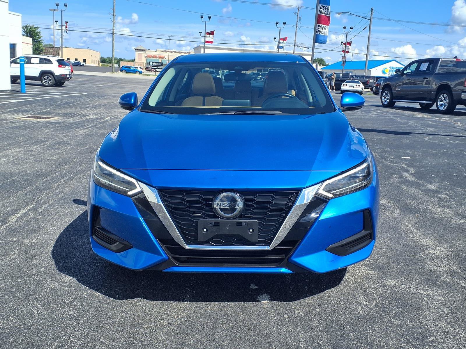 Used 2020 Nissan Sentra SV w/ SV Premium Package FWD image 2