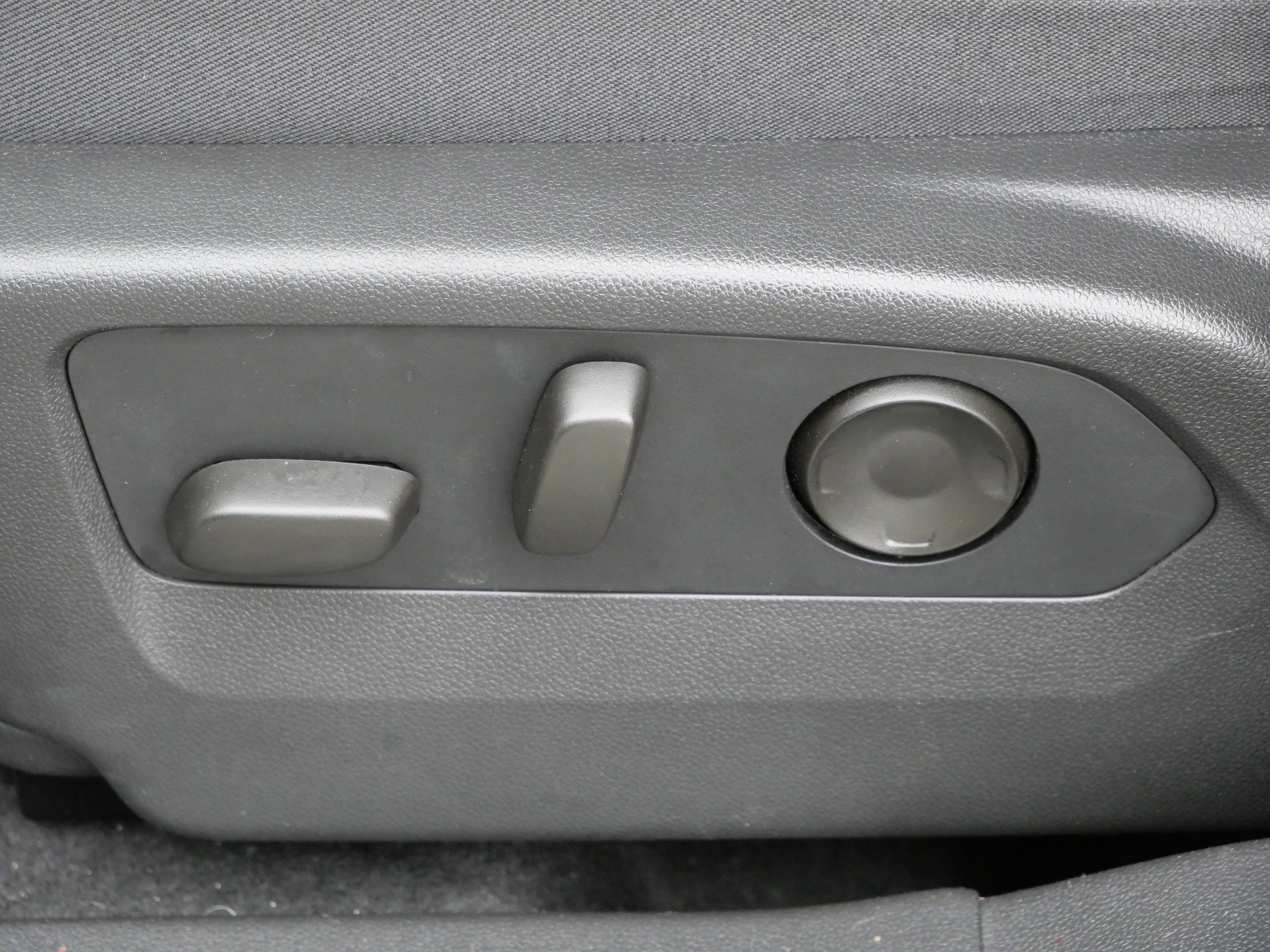 Used 2022 Buick Envision Essence w/ Sport Touring Package image 18