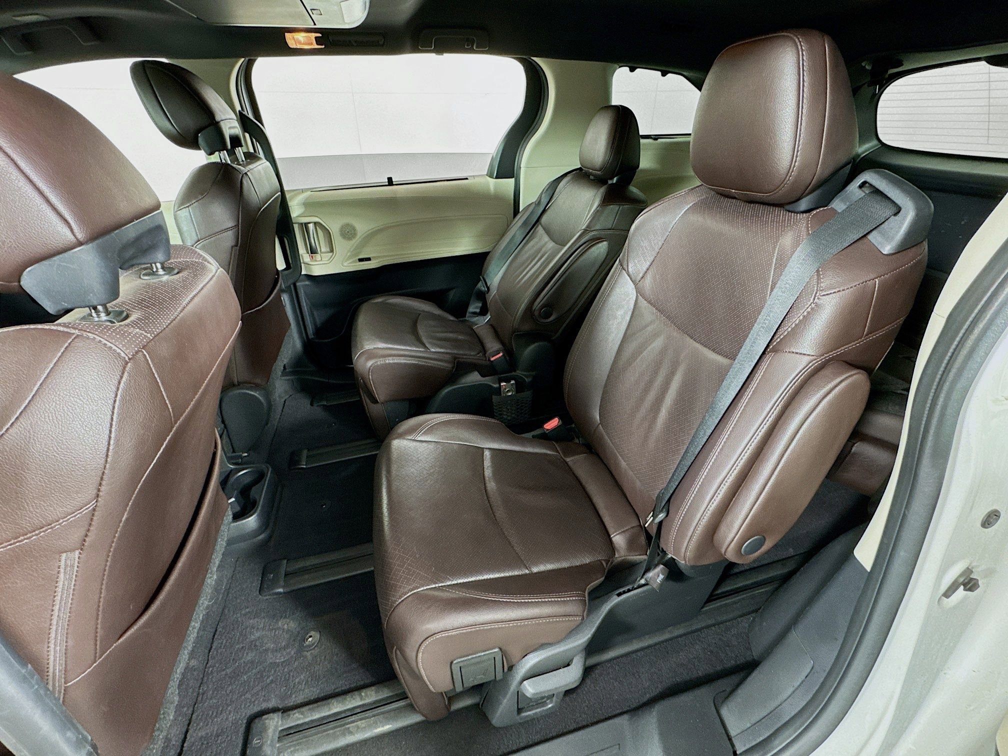 Certified 2022 Toyota Sienna Platinum image 18
