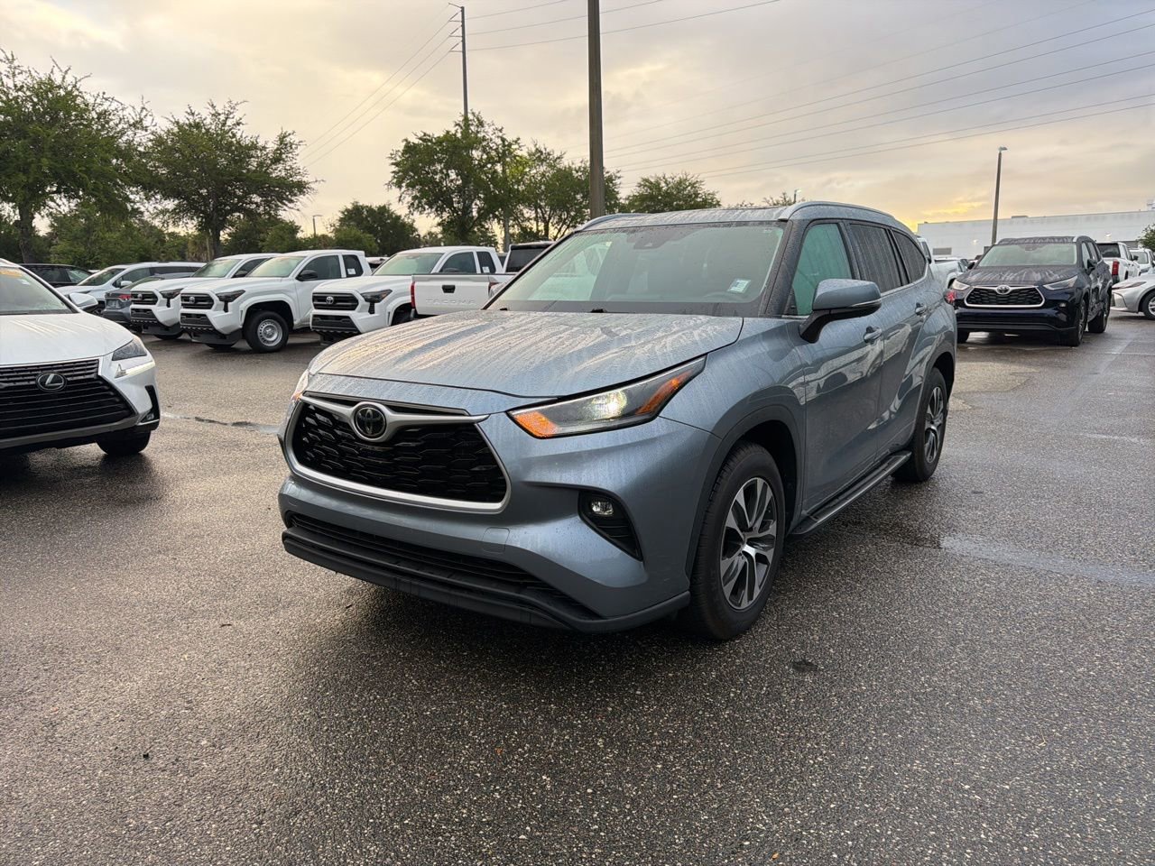 Used 2021 Toyota Highlander XLE