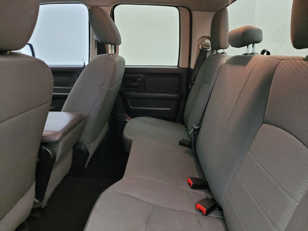 Used 2016 RAM 1500 Express RWD image 18