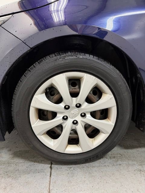 Used 2020 Toyota Corolla LE FWD image 12