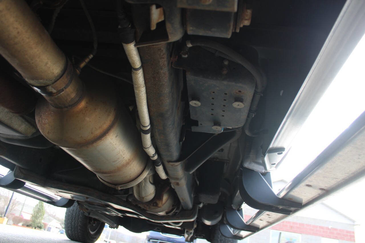 Used 2017 RAM 3500 SLT w/ Luxury Group image 45