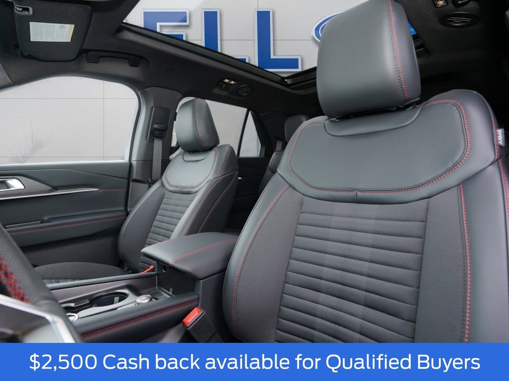 New 2026 Ford Explorer ST-Line w/ ST-Line Street Pack image 11